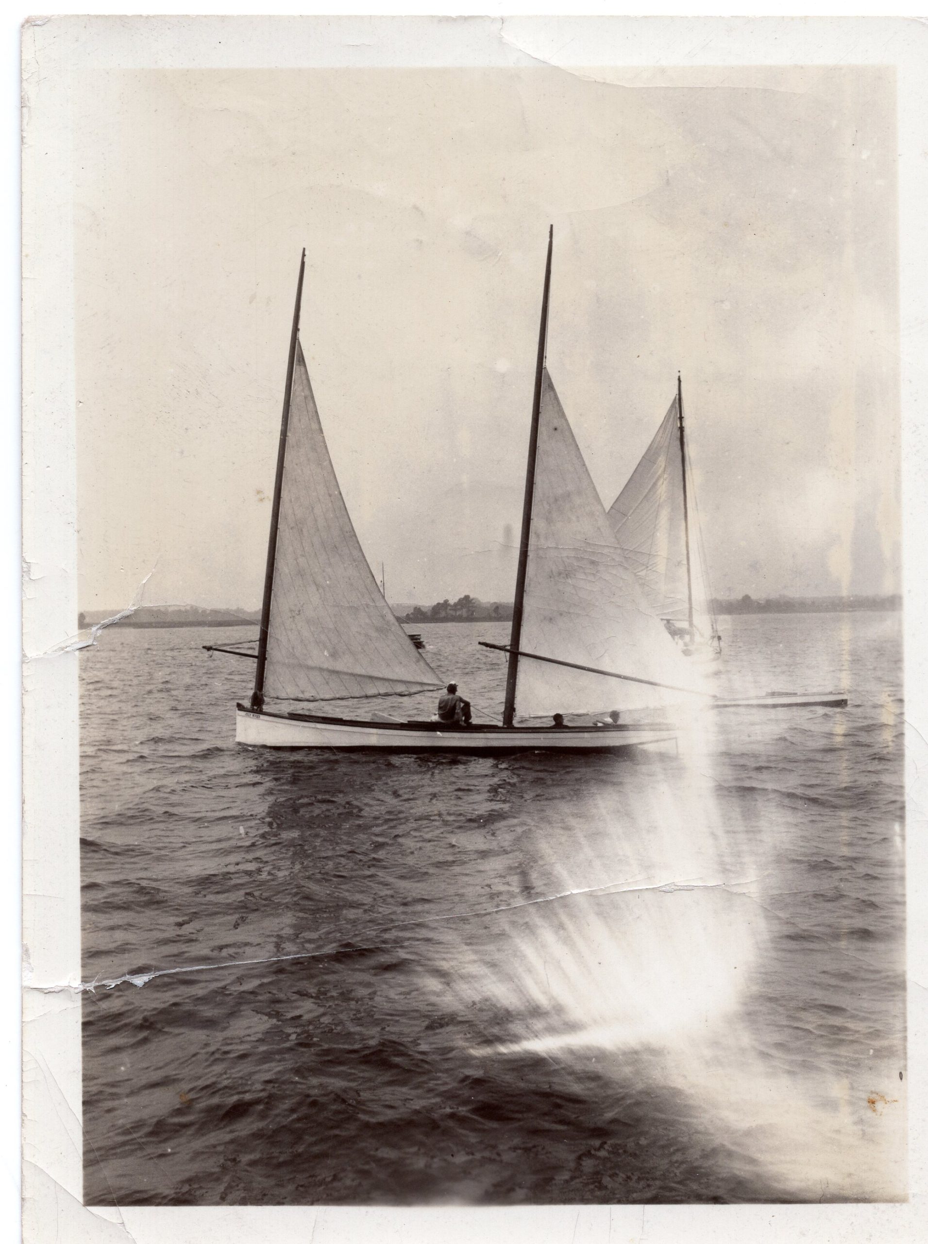 New Haven Sharpie on Chester River, 1936. Designed by Chapelle.