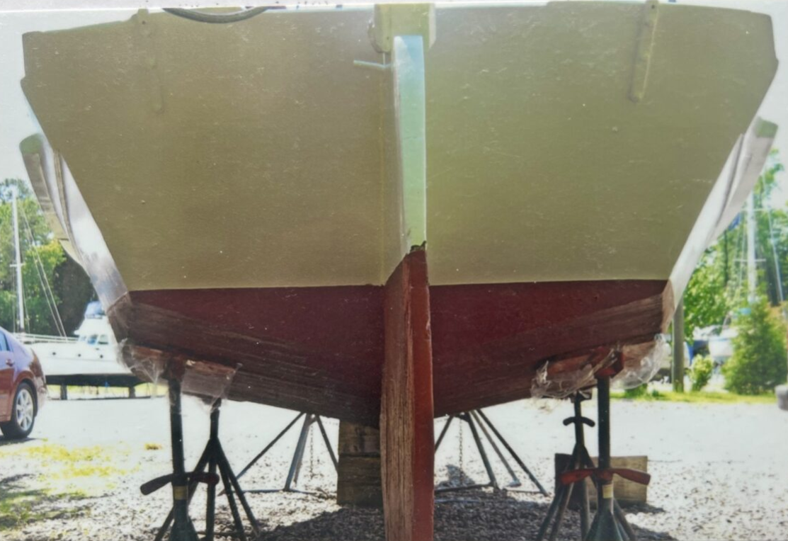 Transom and hull repainted.