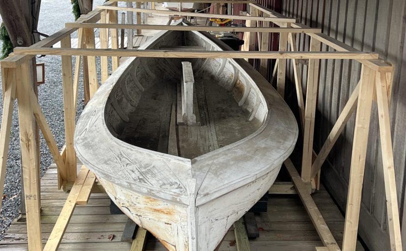 Dec 16, 2025 | Test lift: Log canoe “Merry Widow”